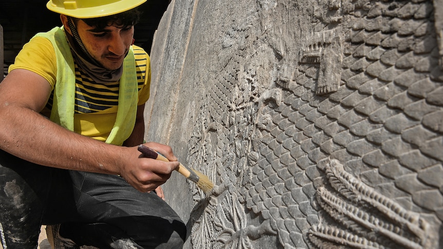 Atemberaubende antike Steinmetzarbeiten überlebten die Zerstörung durch ISIS